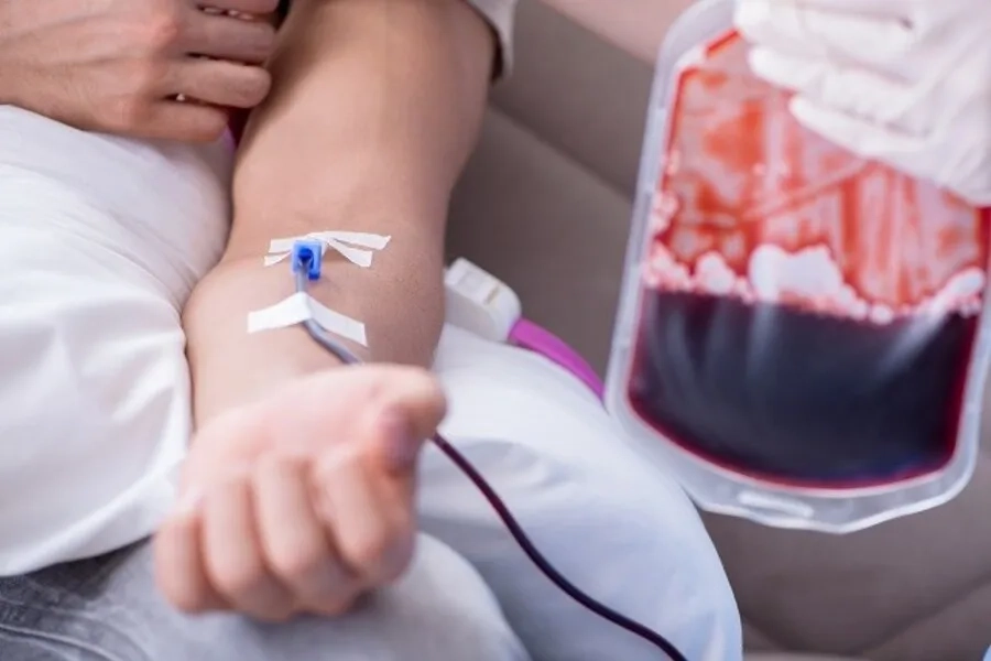 Người mắc Thalassemia thể nặng phải truyền máu suốt đời để duy trì sự sống