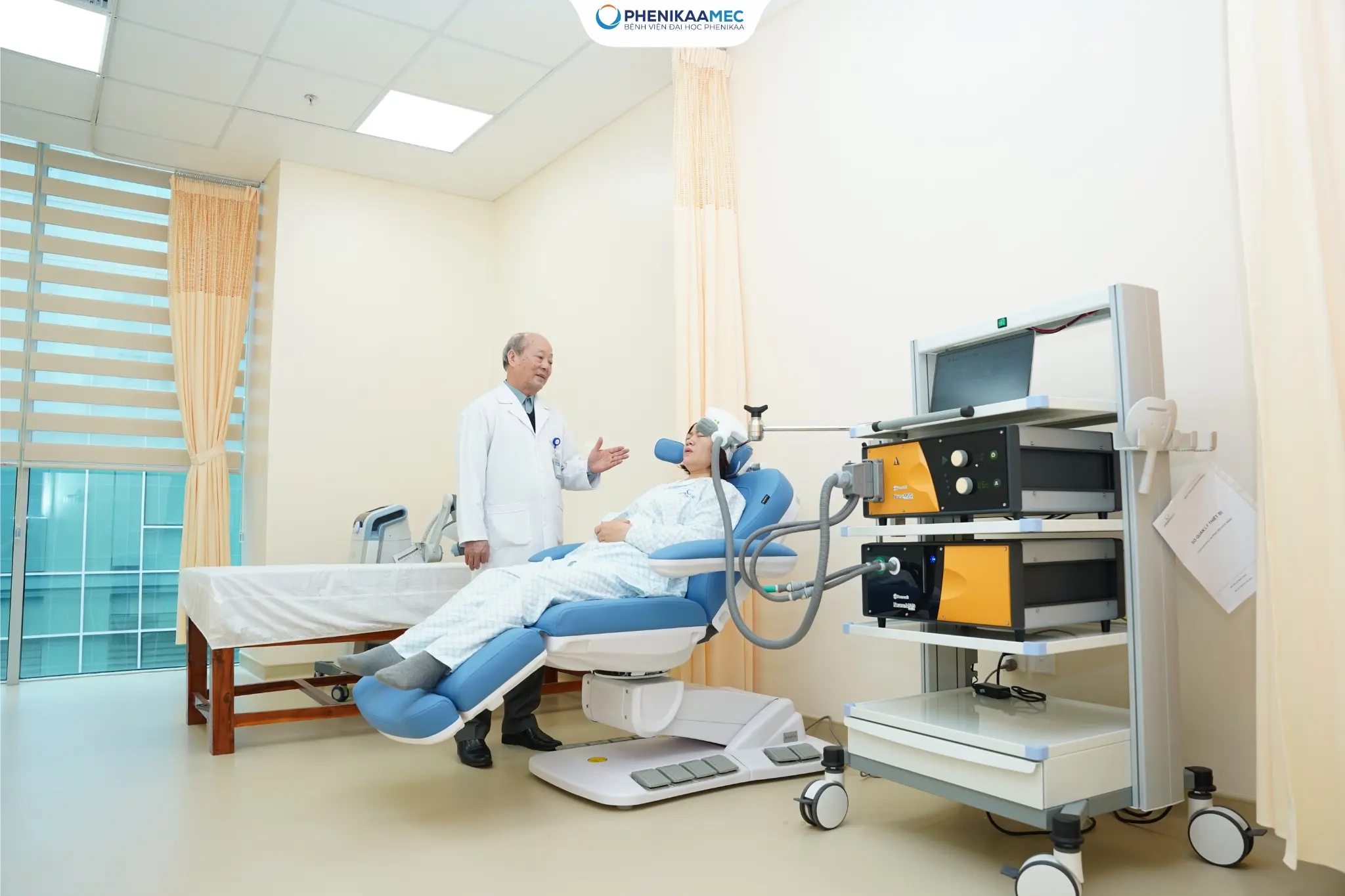 Hội thảo “Phục hồi chức năng sau đột quỵ não và cập nhật công nghệ xung kích thế hệ 3 trong chăm sóc vết thương” 