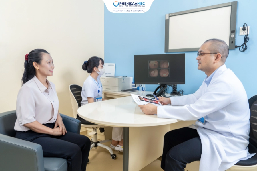 Trung tâm Tiêu hóa PhenikaaMec nội soi gắp thành công dị vật xương dài 9cm mắc sát cơ thắt thực quản trên