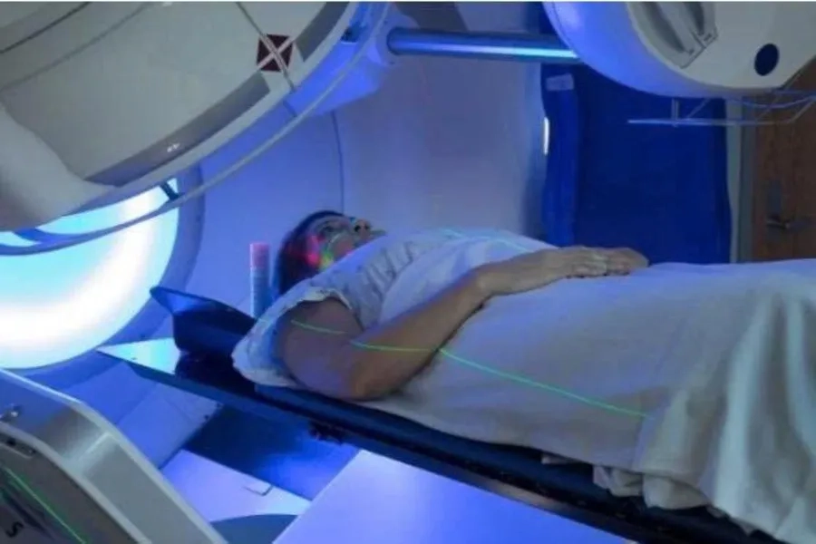 Xạ trị thường được áp dụng sau khi thực hiện phẫu thuật