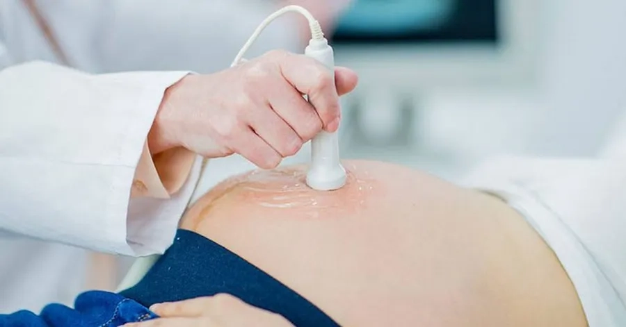 Sau khi tiến hành thủ thuật, mẹ bầu cần được theo dõi siêu âm thường xuyên để phòng ngừa biến chứng