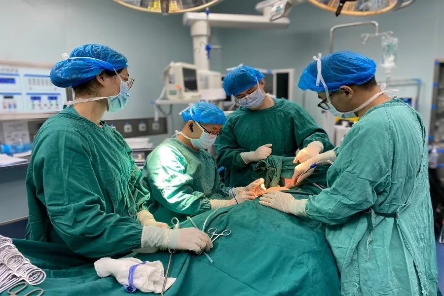 Phẫu thuật cắt bỏ mô vú là phương pháp điều trị phổ biến hiện nay