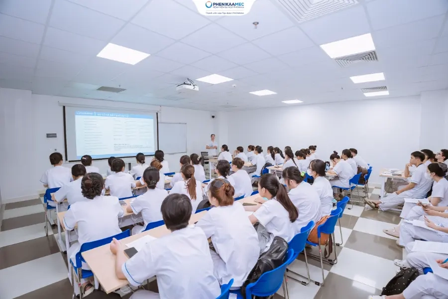PhenikaaMec triển khai chương trình đào tạo tiền thực tập cho sinh viên Điều dưỡng Trường Y - Dược Phenikaa