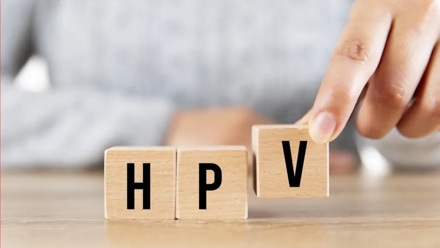 HPV có thể lây từ mẹ sang con trong thai kỳ hoặc khi sinh