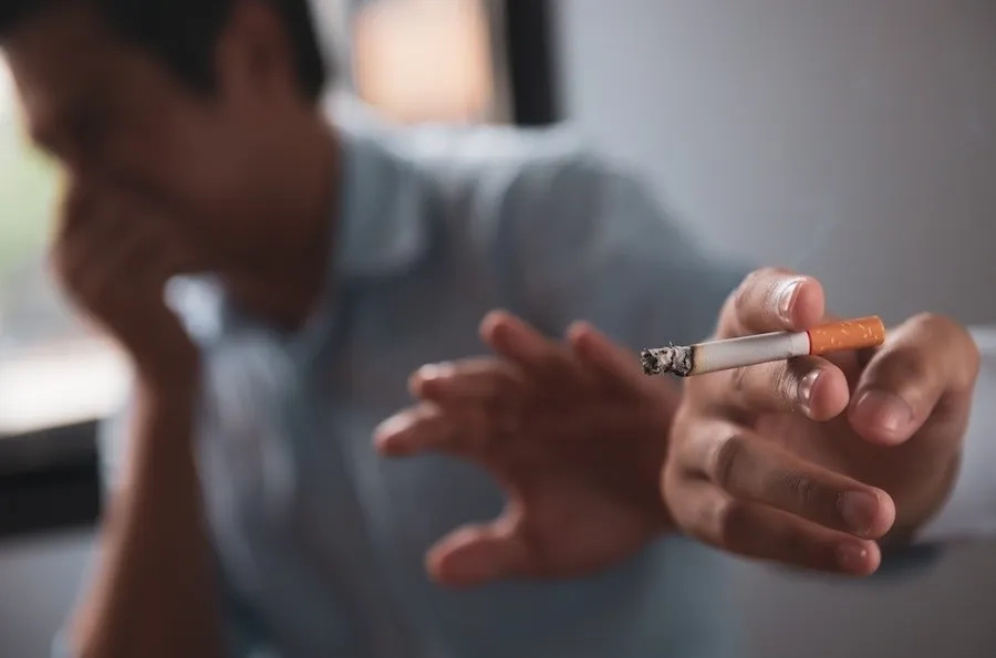 Tránh khói thuốc và chất ô nhiễm giúp bảo vệ niêm mạc đường hô hấp