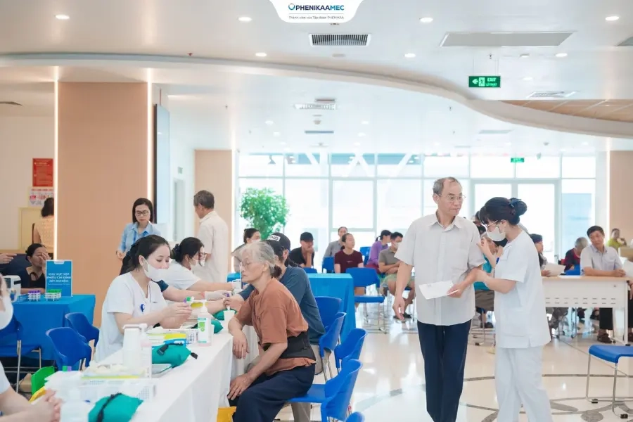 PhenikaaMec đồng hành triển khai khám sức khỏe định kỳ miễn phí cho gần 7.000 người dân phường Xuân Phương