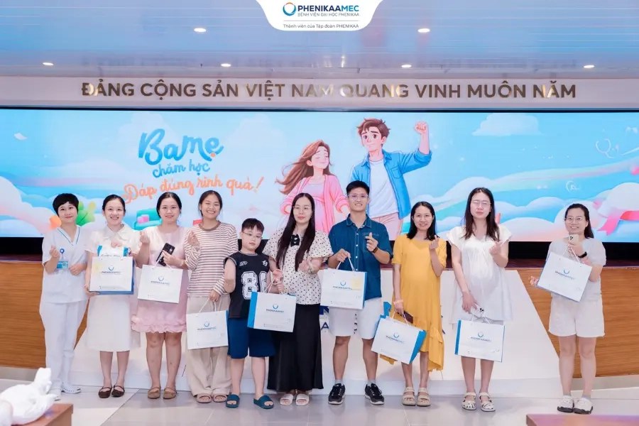 Lớp học tiền sản tháng 9: Đông đảo bố mẹ cùng chuẩn bị kiến thức đón con yêu