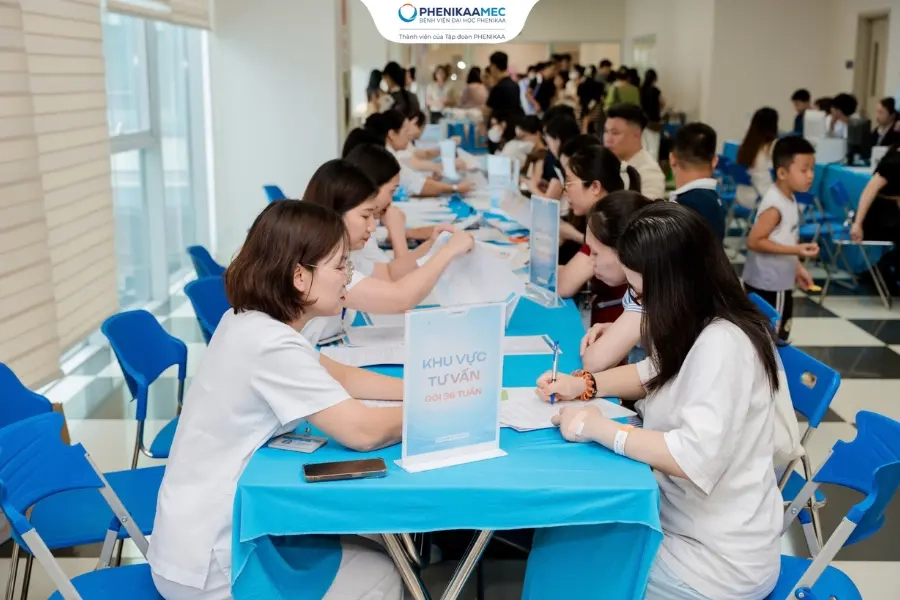 Lớp học tiền sản tháng 9: Đông đảo bố mẹ cùng chuẩn bị kiến thức đón con yêu