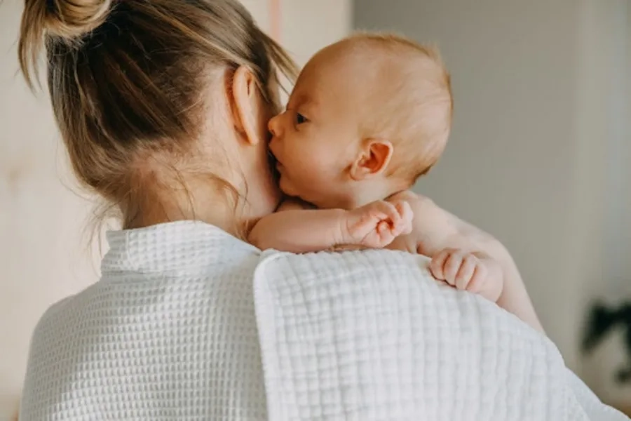 Chăm sóc đúng cách giúp tăng cường sức đề kháng và bảo vệ hệ hô hấp của trẻ