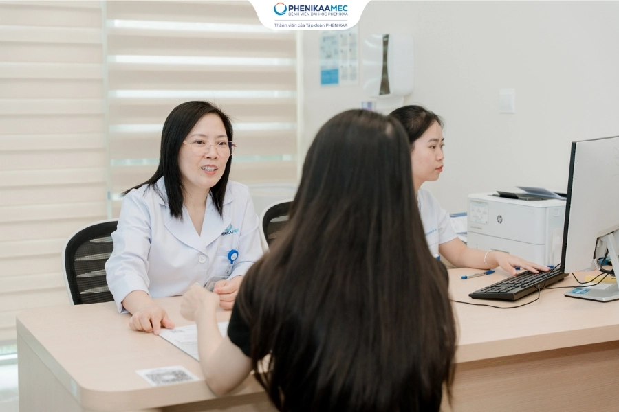 Tháo xoắn buồng trứng, bóc u nang hai bên - kịp thời bảo tồn buồng trứng cho bệnh nhi 14 tuổi