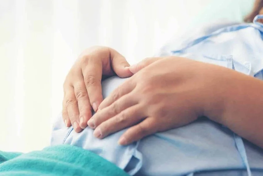 Vỡ màng ối chủ động thường diễn ra rất nhanh