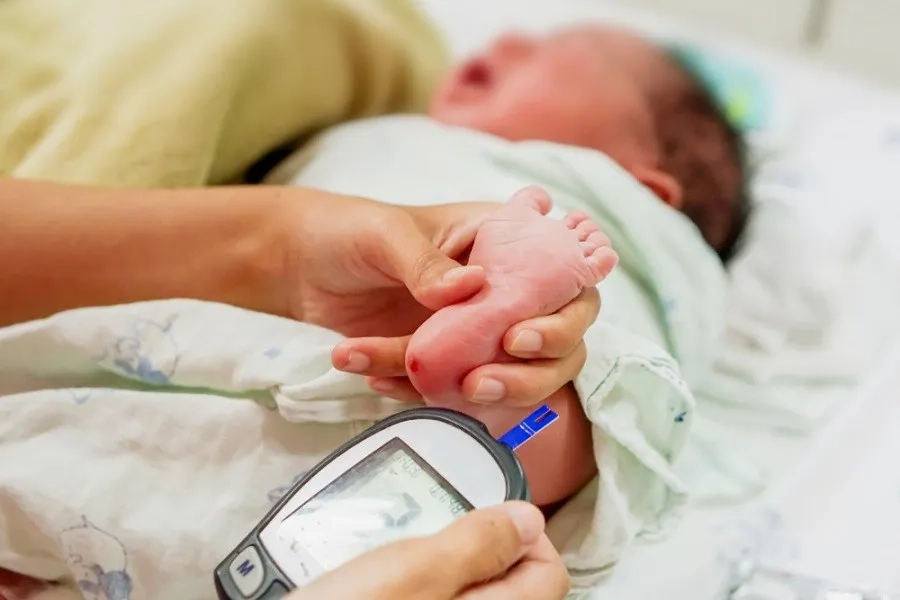Sàng lọc sơ sinh giúp chẩn đoán bệnh ở trẻ